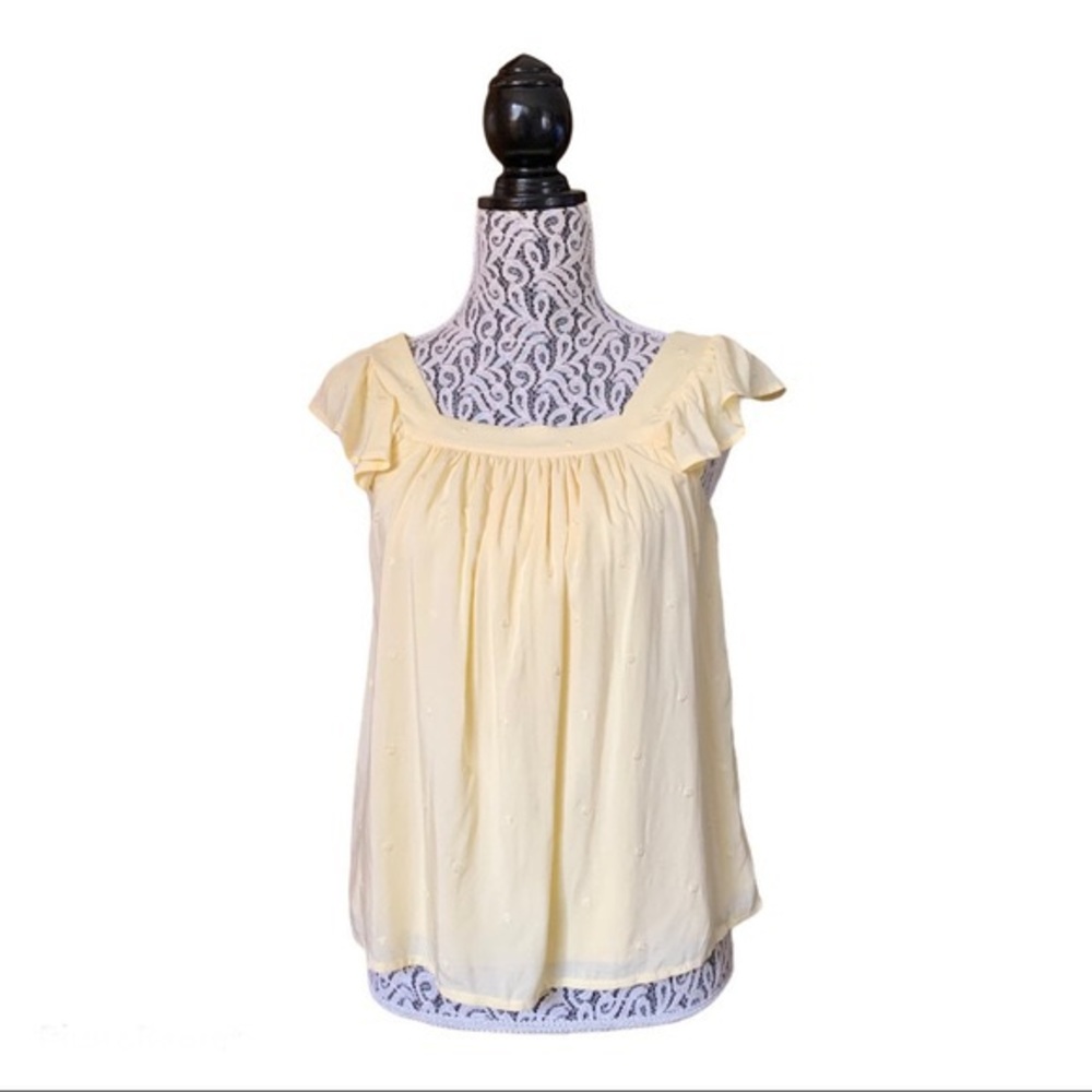 Jun & Ivy Flutter Sleeve Top, Small (never worn)